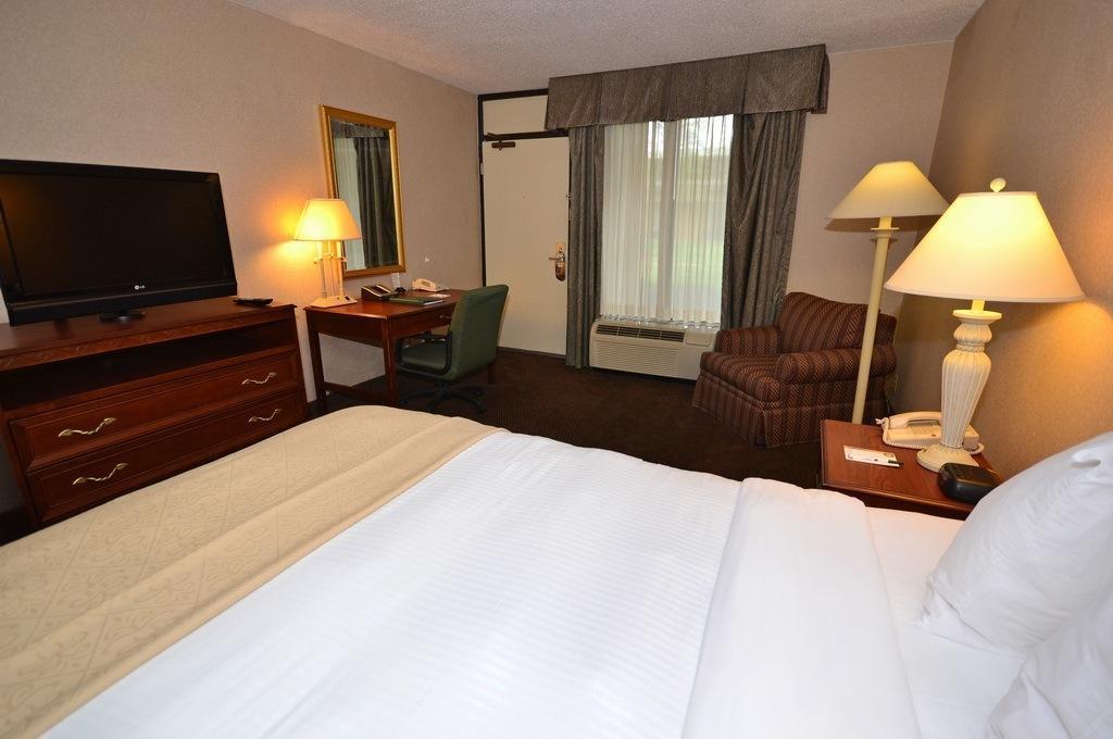 Quality Inn Exit 4 Clarksville Eksteriør bilde